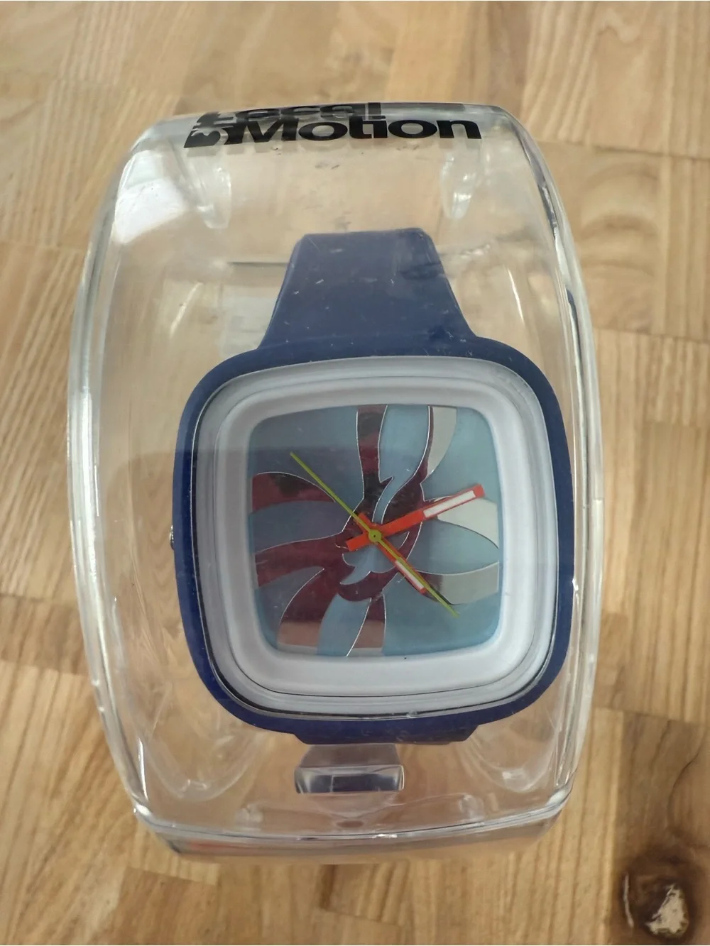 Crow square dial blue silicone strap NEW BATTERY
